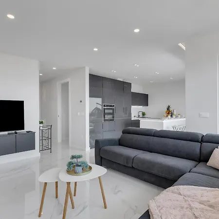 Luxury Seaview Dzenan Διαμέρισμα *