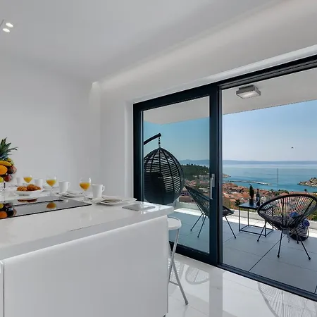 Luxury Seaview Dzenan Μακάρσκα