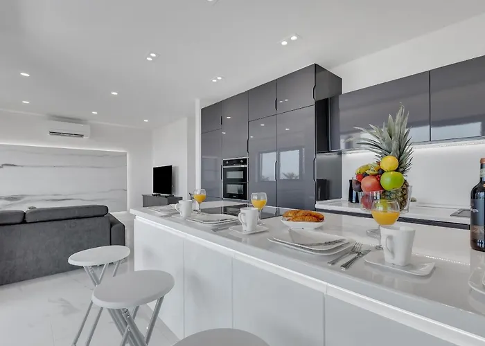 Luxury Seaview Dzenan Apartman *