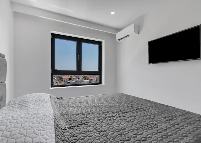 Luxury Seaview Dzenan Μακάρσκα